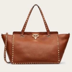 Valentino MEDIUM GRAINY CALFSKIN ROCKSTUD BAG